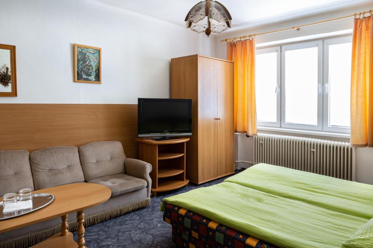 Penzion Rozalia Hotel Kosice Exterior photo