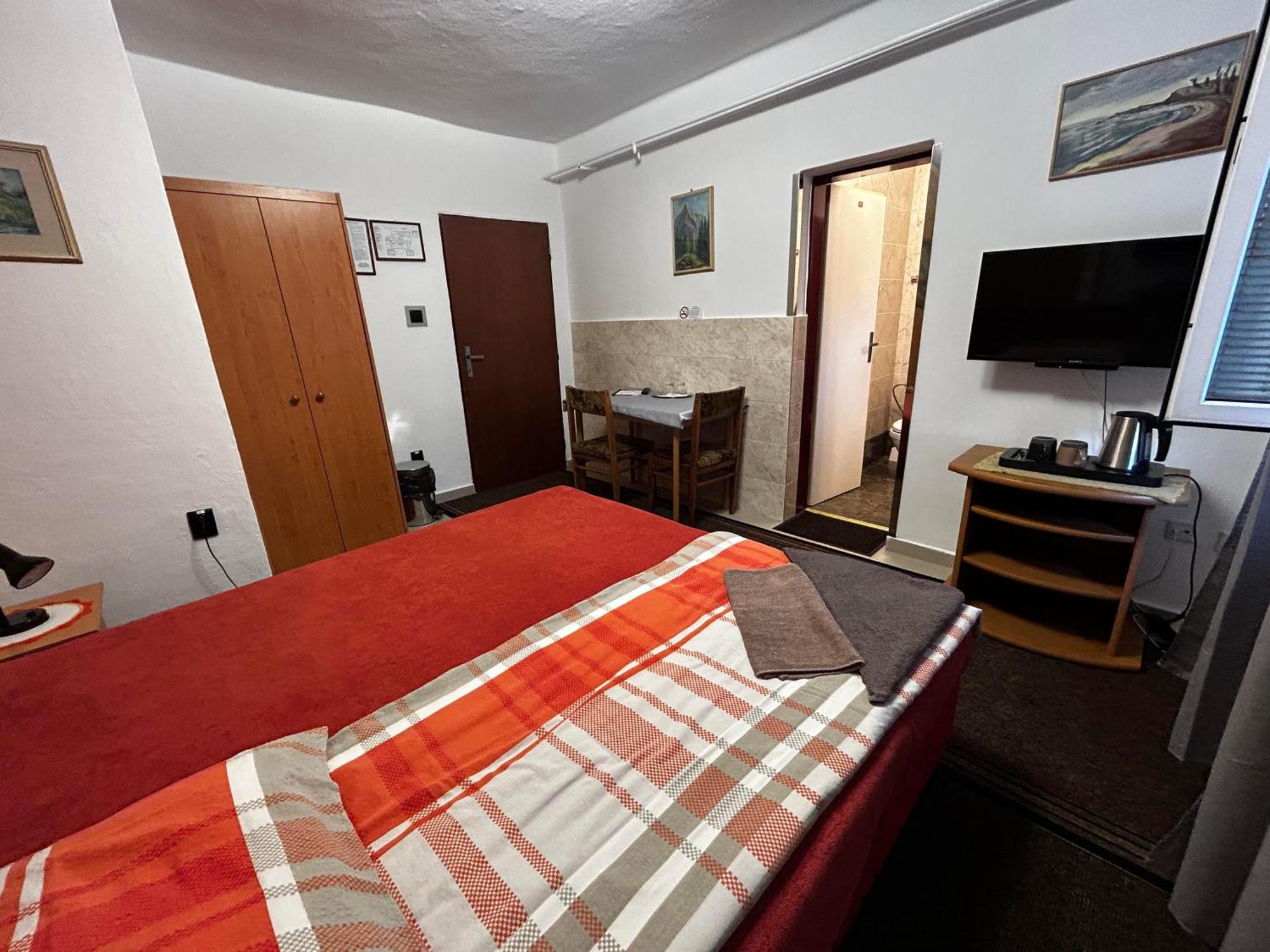Penzion Rozalia Hotel Kosice Exterior photo
