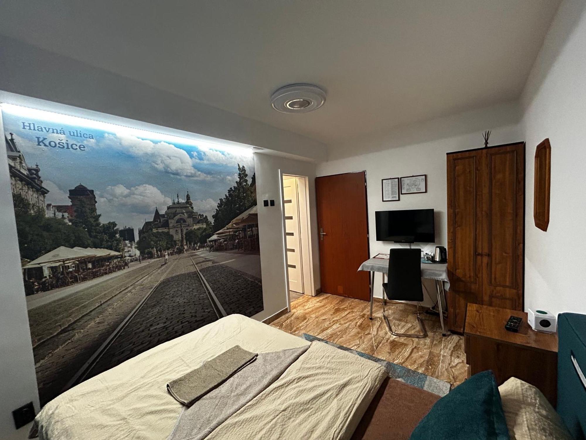 Penzion Rozalia Hotel Kosice Exterior photo