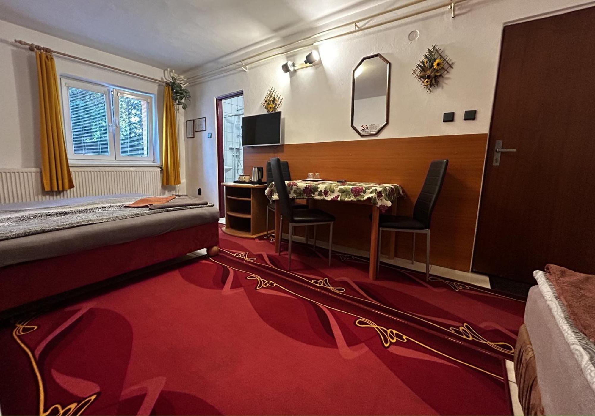 Penzion Rozalia Hotel Kosice Exterior photo