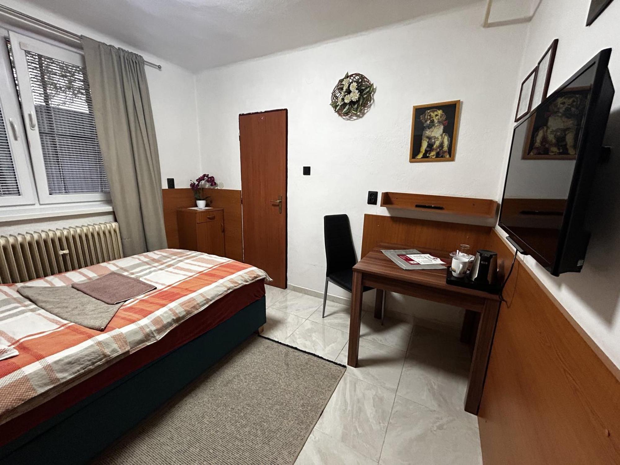 Penzion Rozalia Hotel Kosice Exterior photo