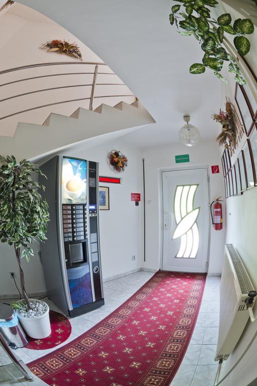Penzion Rozalia Hotel Kosice Exterior photo